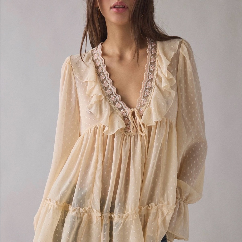 Kimchi Blue Cream Ruffle Blouse NWT